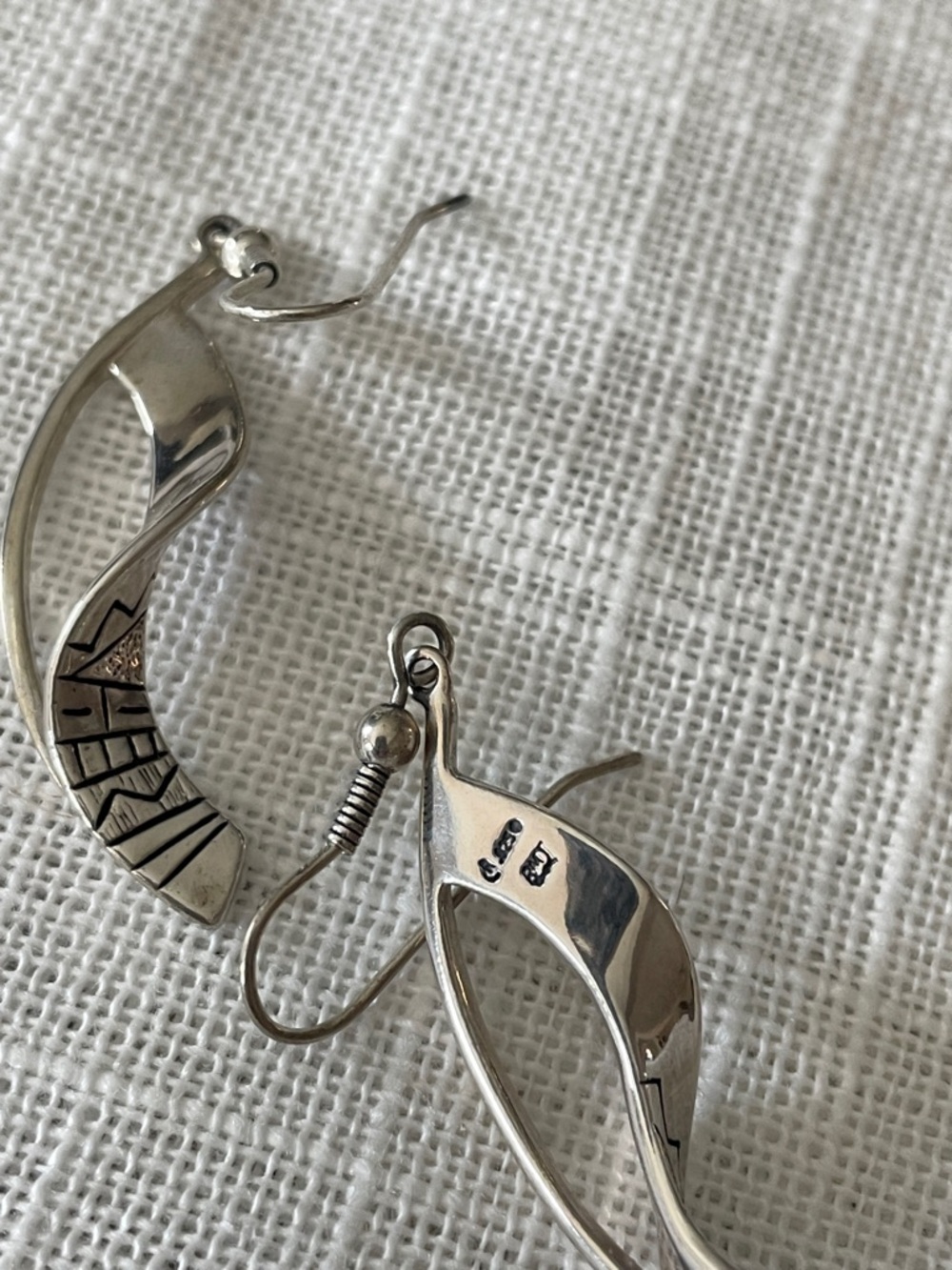Native American designer Roderick Tenorio sterling “ Wind Dancer “ earrings - Picture 2 of 3